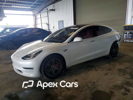 Tesla Model 3 2018 - Image 1 of 13
