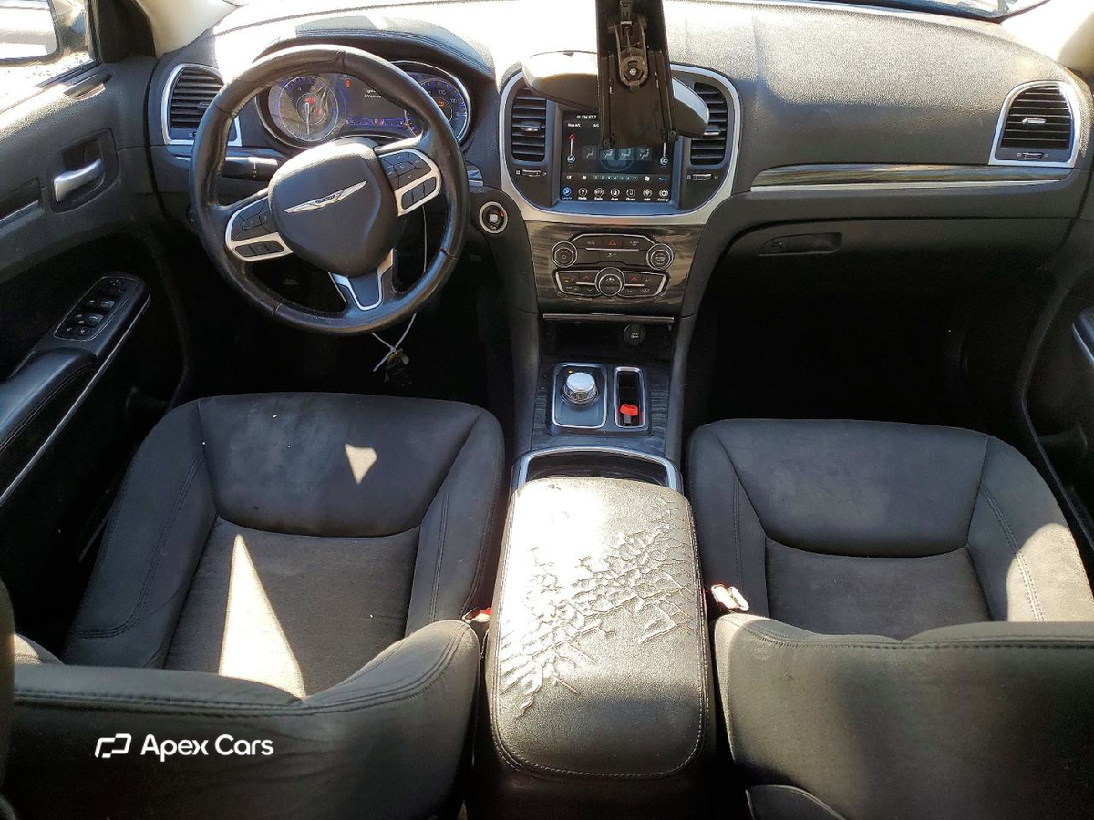 Chrysler 300 2019