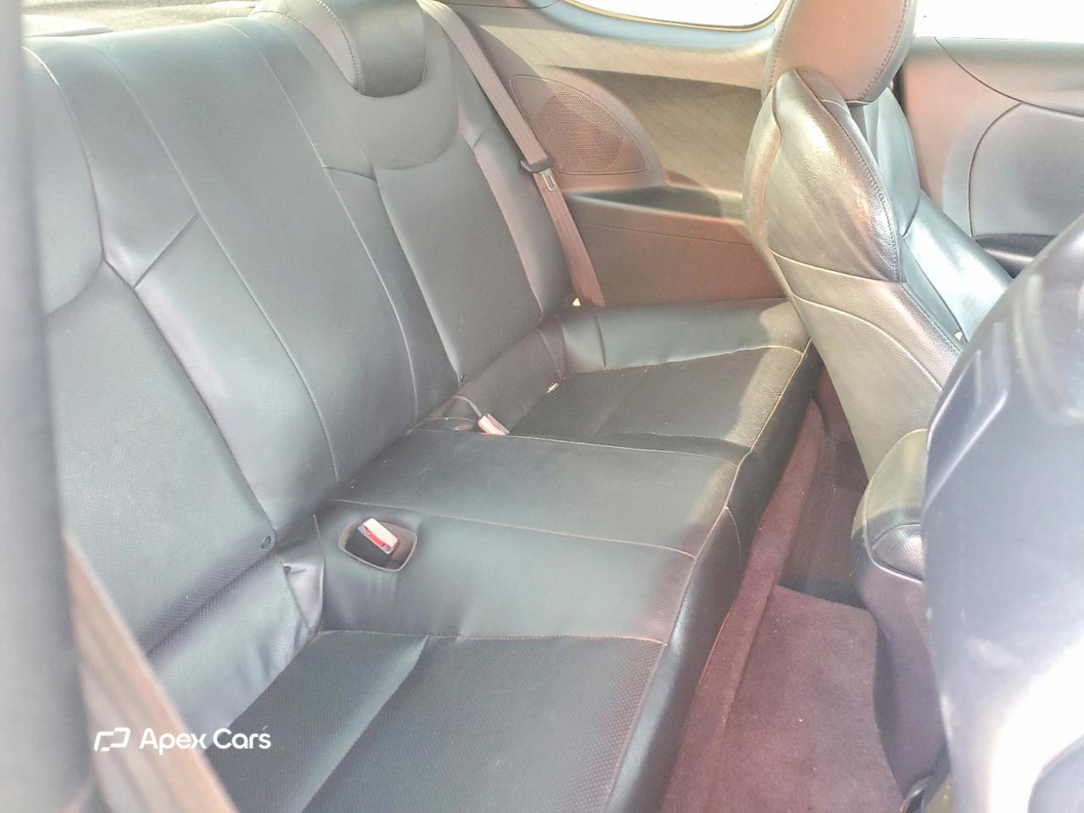 Hyundai Genesis 2012