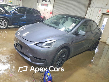 Tesla Model Y 2022 - Image 1 of 13