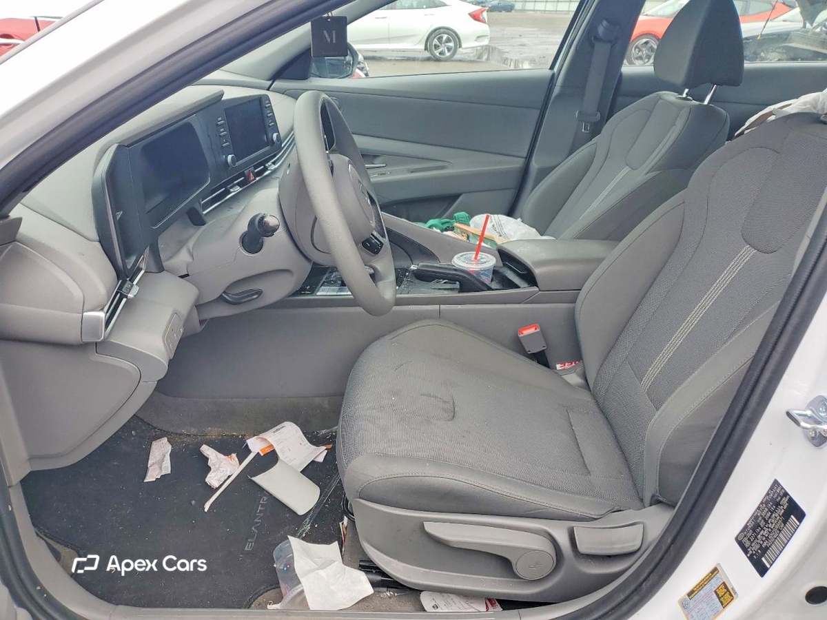 Hyundai Elantra 2025