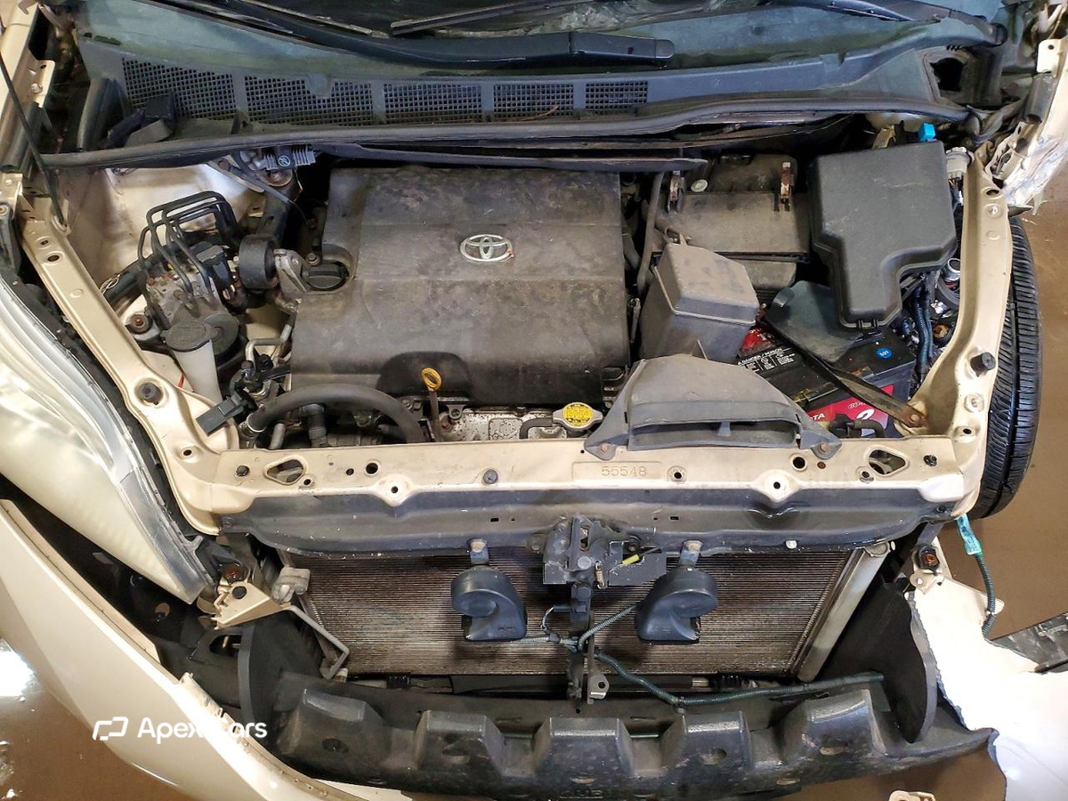 Toyota Sienna 2011
