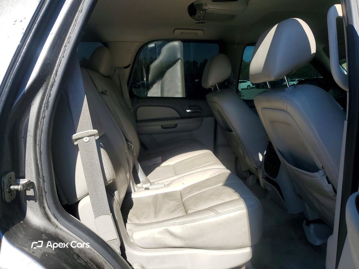 Chevrolet Tahoe 2012