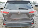 Toyota Highlander 2016