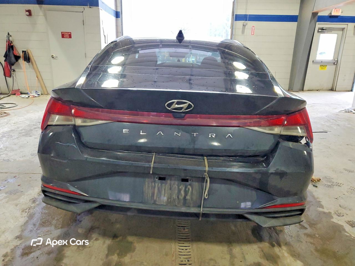 Hyundai Elantra 2021