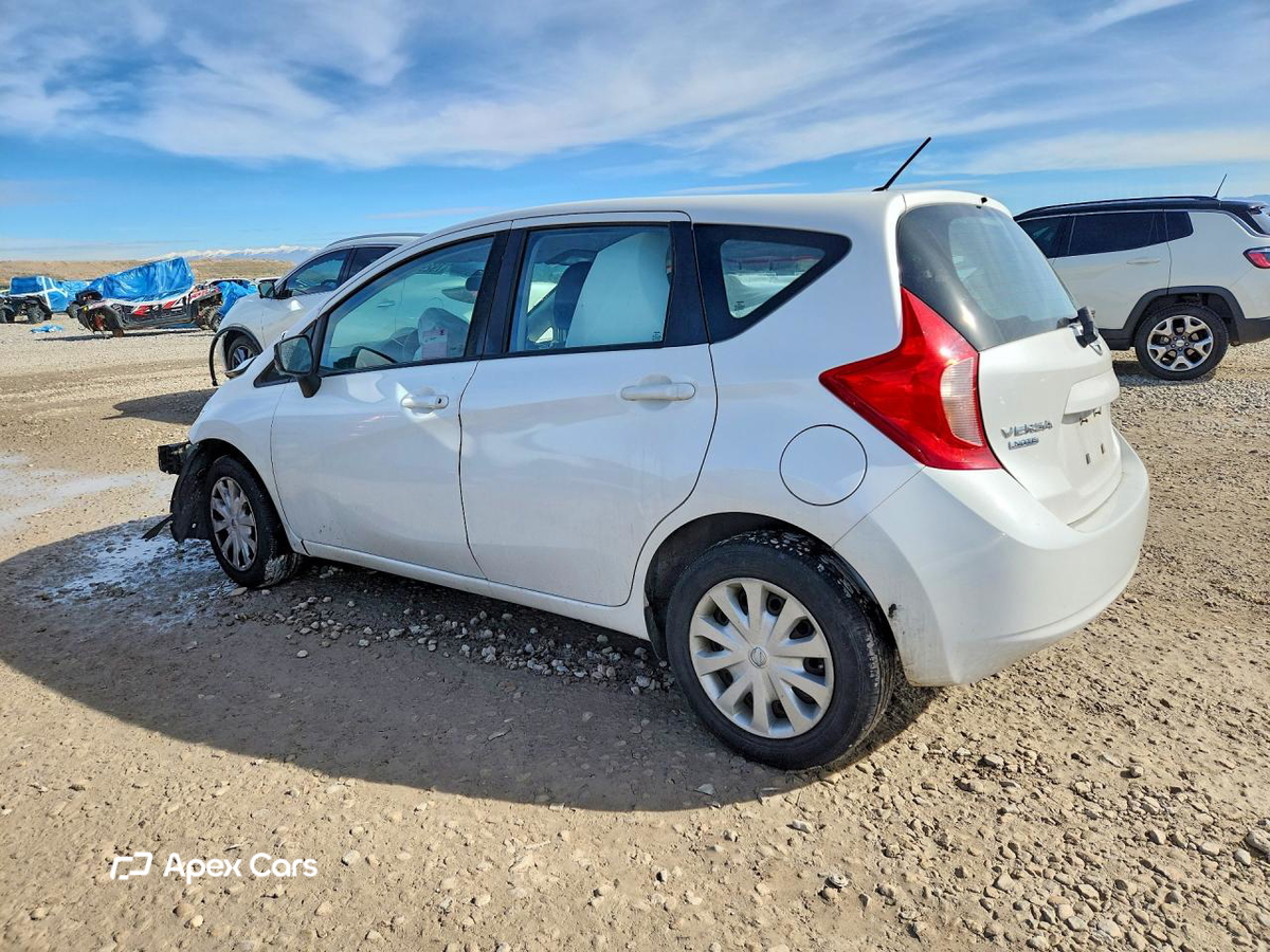 Nissan Versa 2015