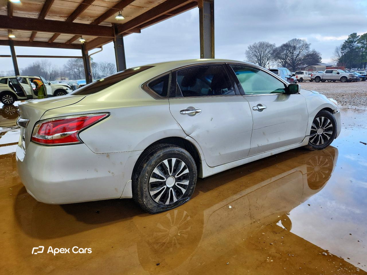 Nissan Altima 2015