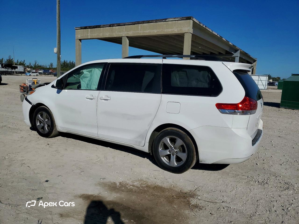 Toyota Sienna 2014
