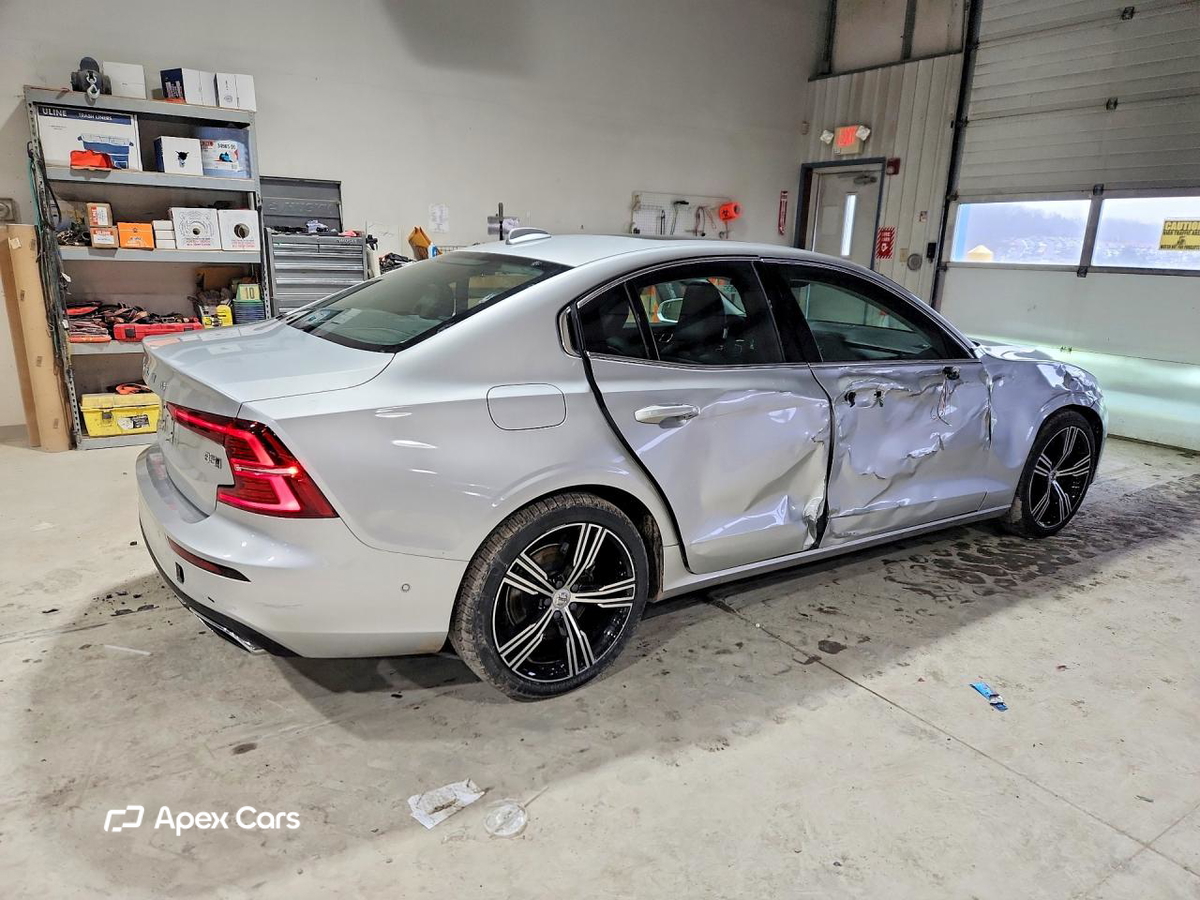 Volvo S60 2022