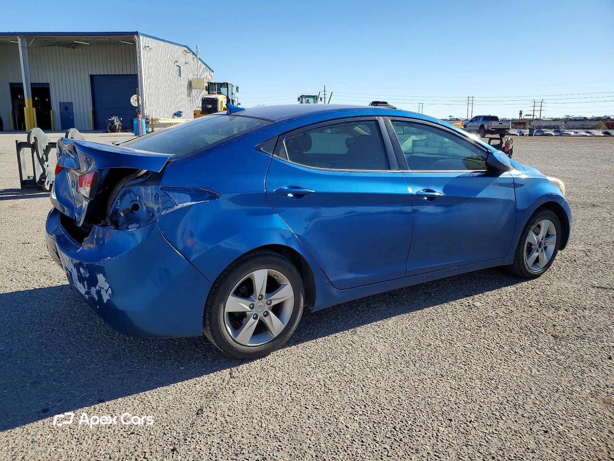 Hyundai Elantra 2011