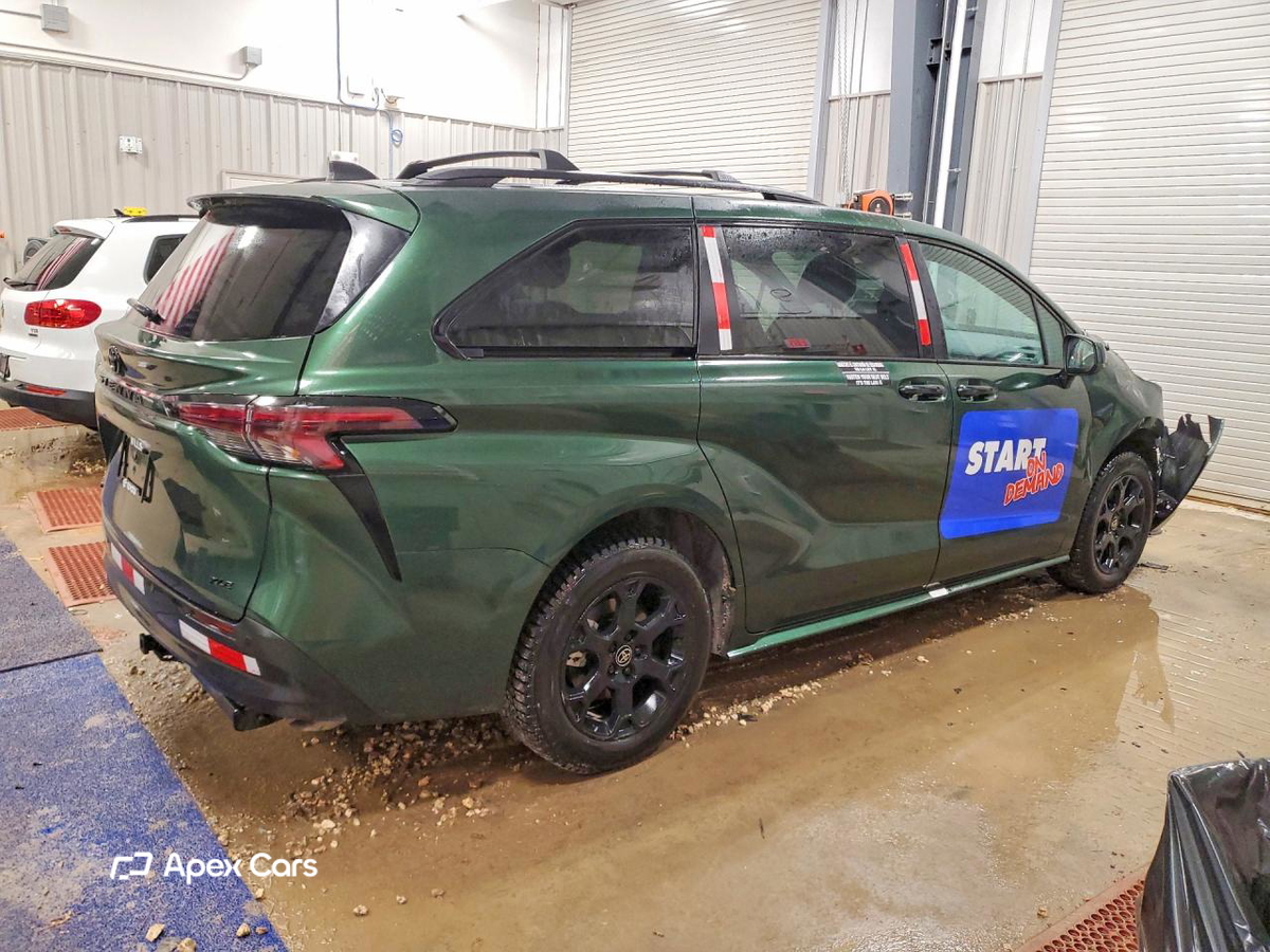 Toyota Sienna 2025