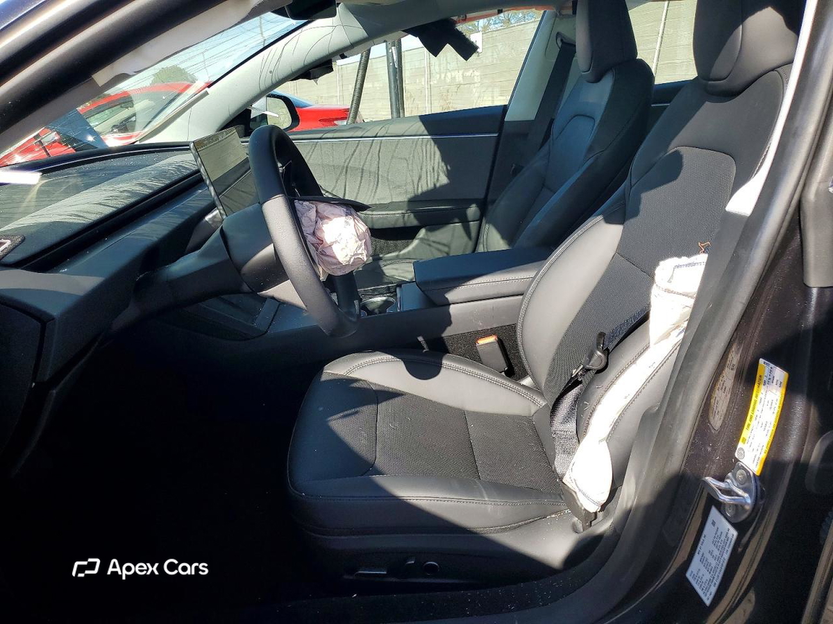 Tesla Model 3 2025