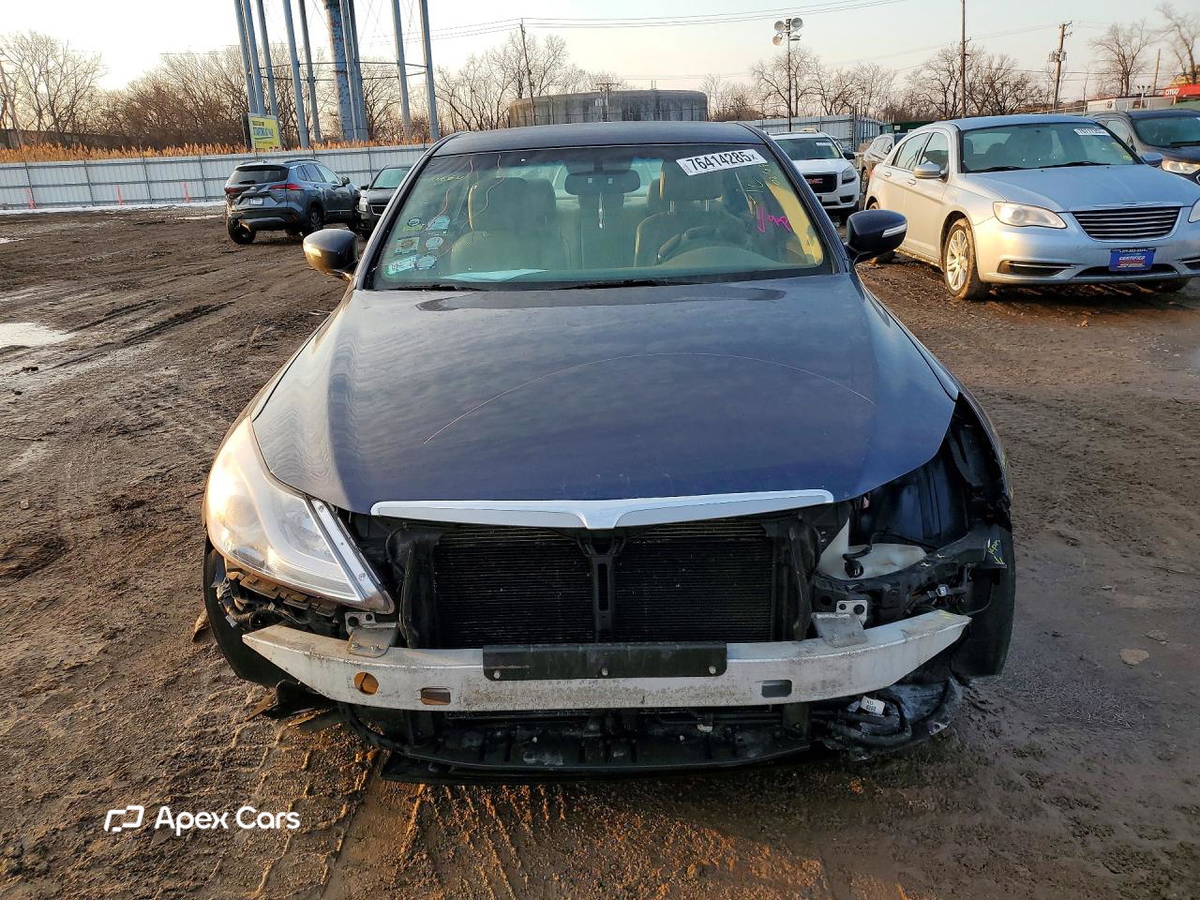 Hyundai Genesis 2012