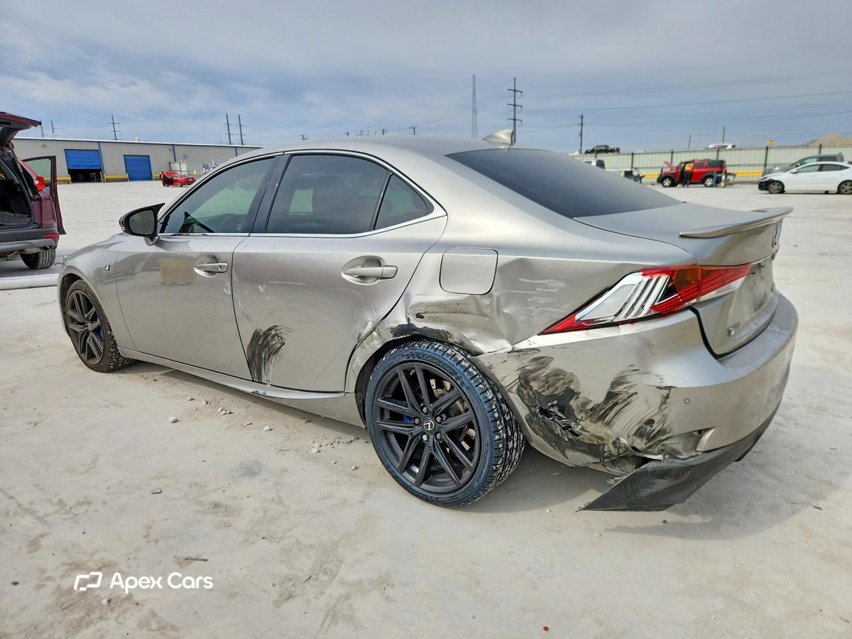 Lexus IS 2019