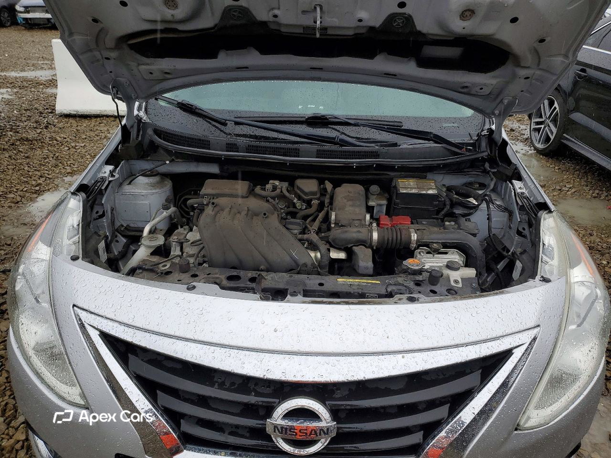 Nissan Versa 2018