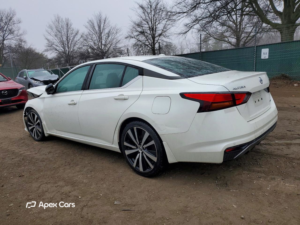 Nissan Altima 2020