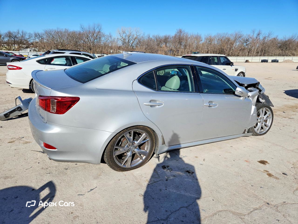 Lexus IS 2011