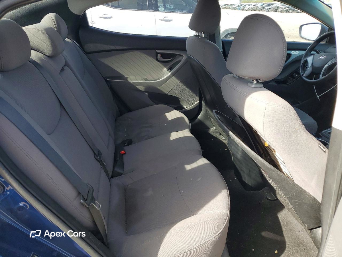 Hyundai Elantra 2016