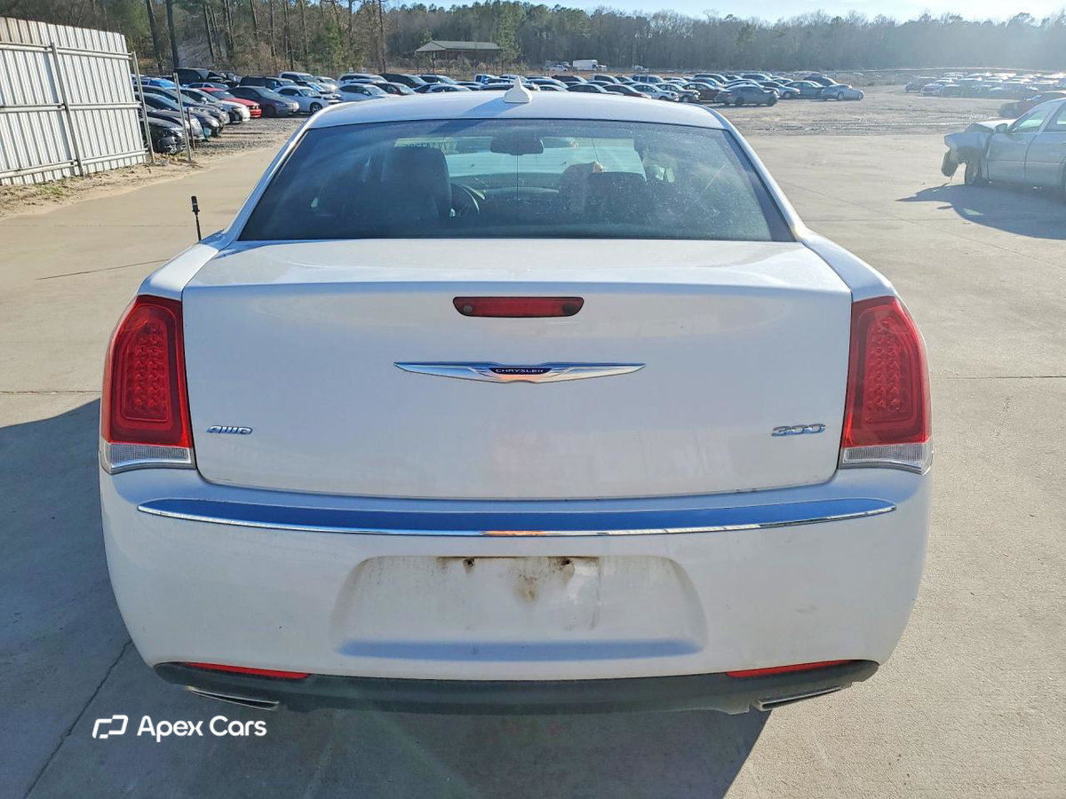 Chrysler 300 2019