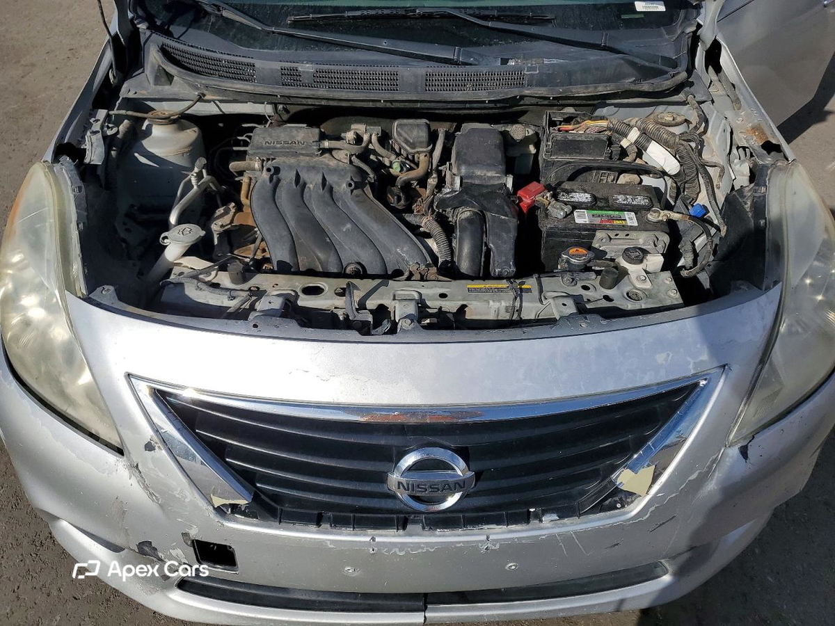 Nissan Versa 2012