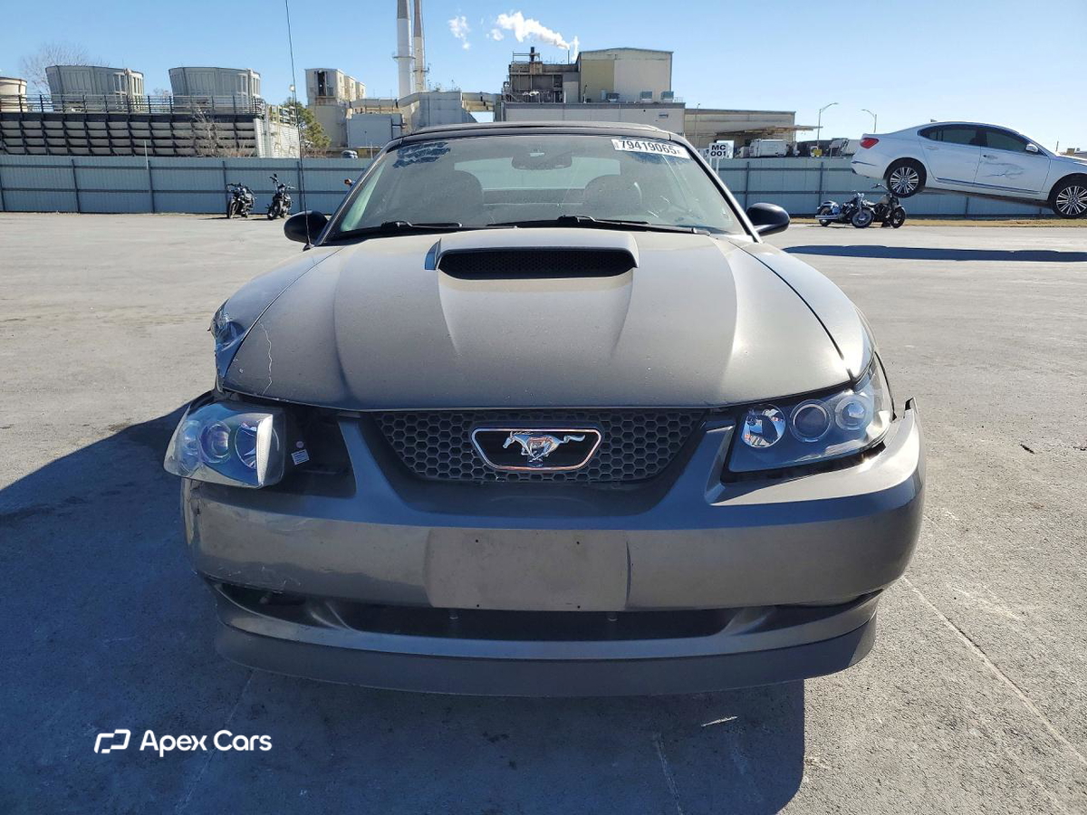 Ford Mustang 2004