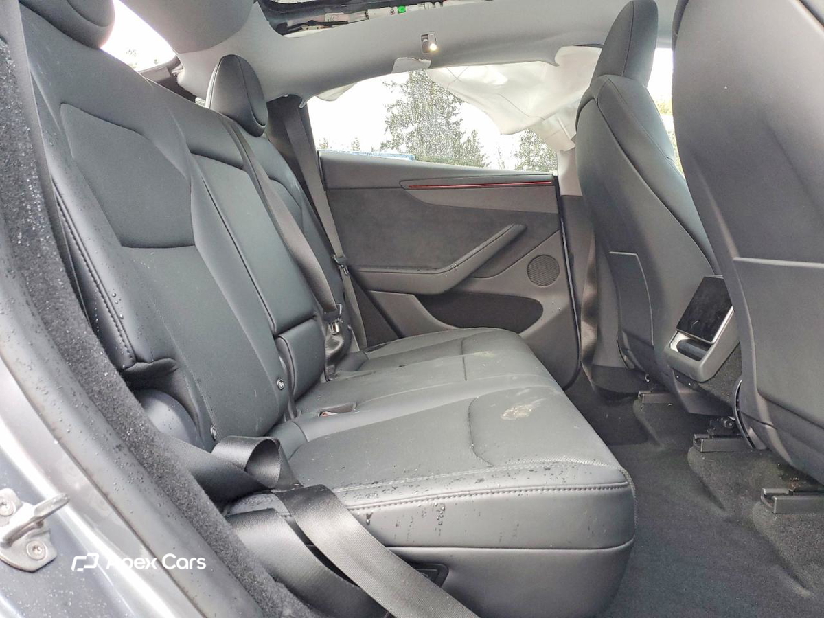 Tesla Model Y 2026