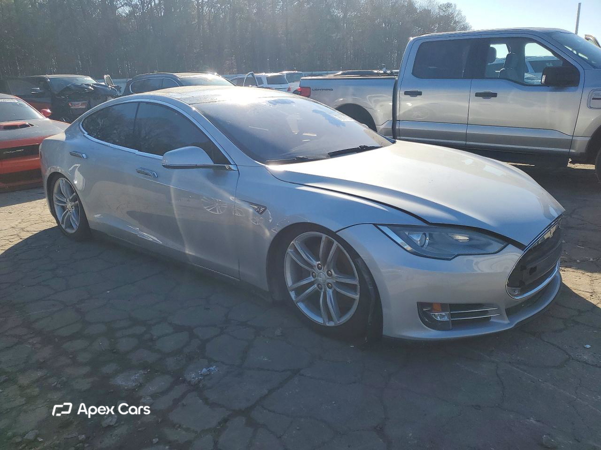 Tesla Model S 2014