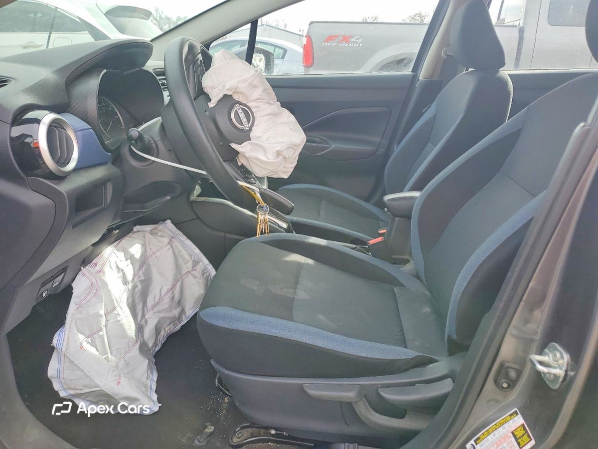 Nissan Versa 2023