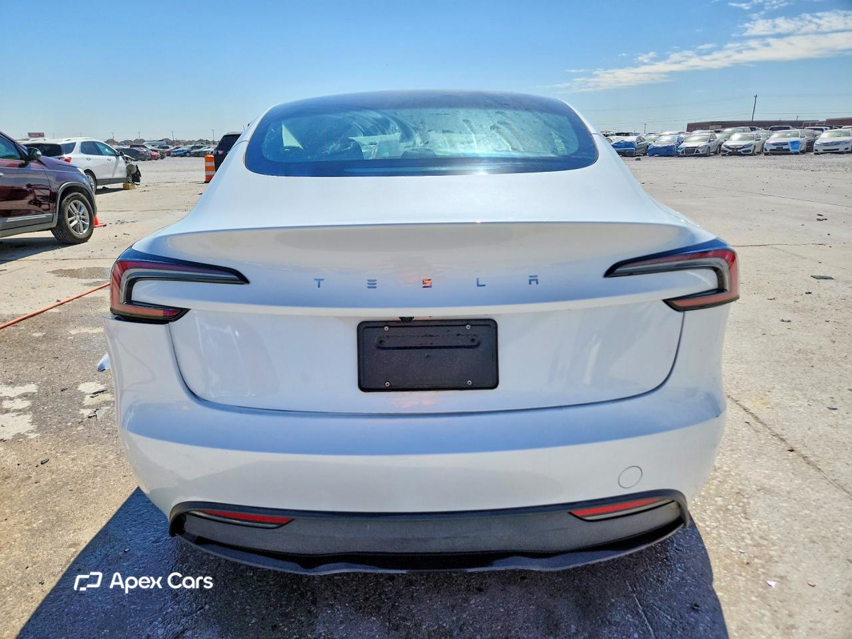 Tesla Model 3 2025