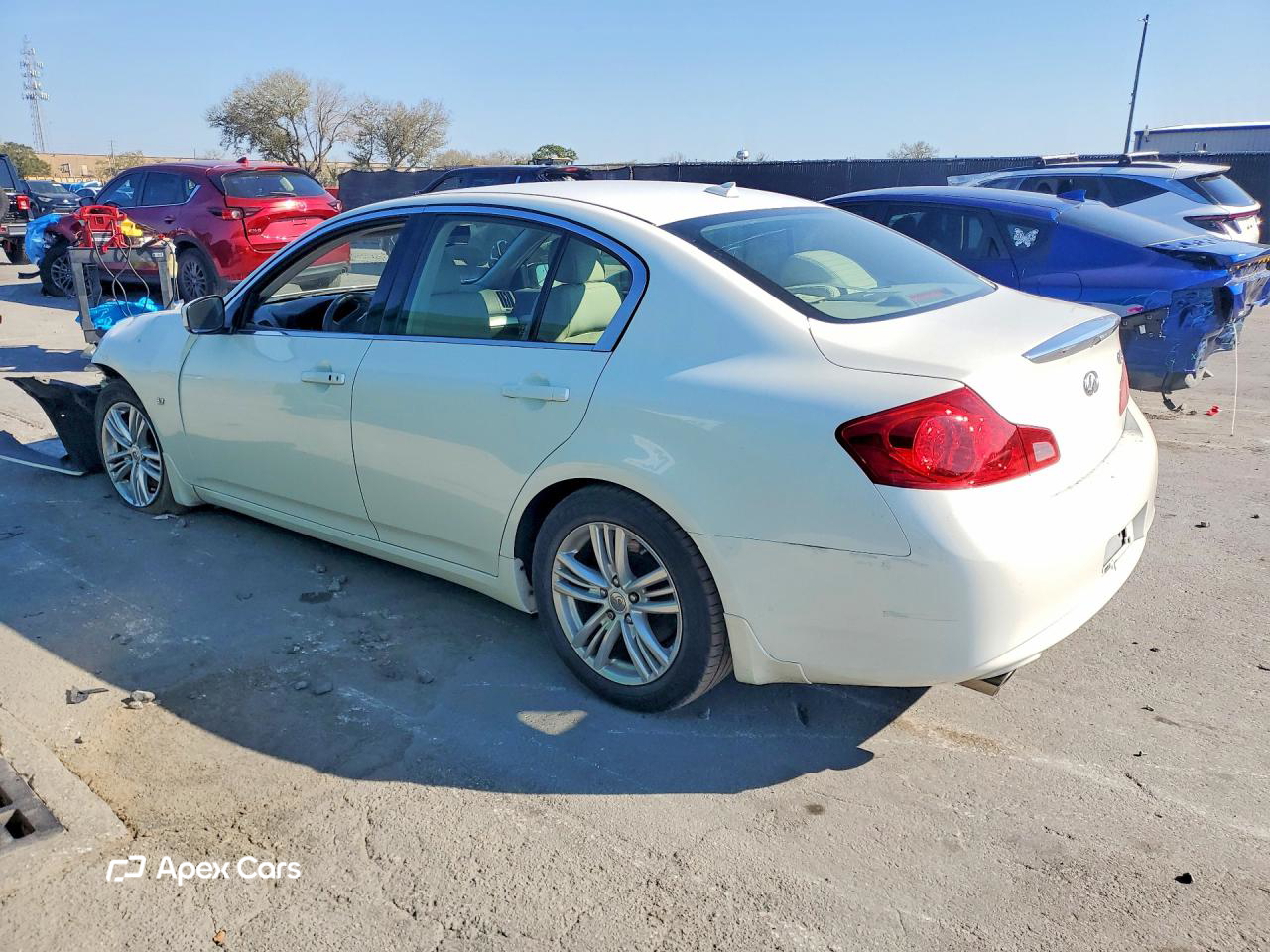 Infiniti Q40 2015