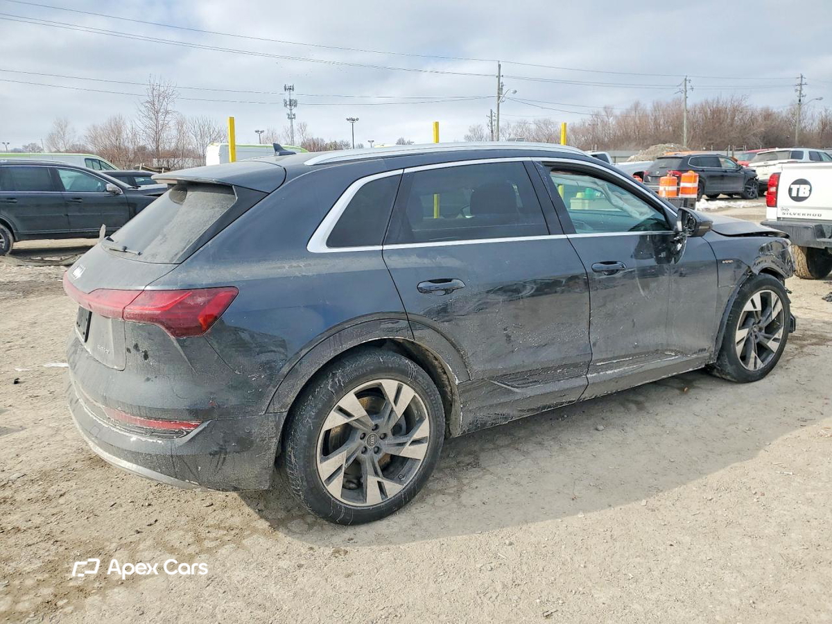 Audi e-tron 2022