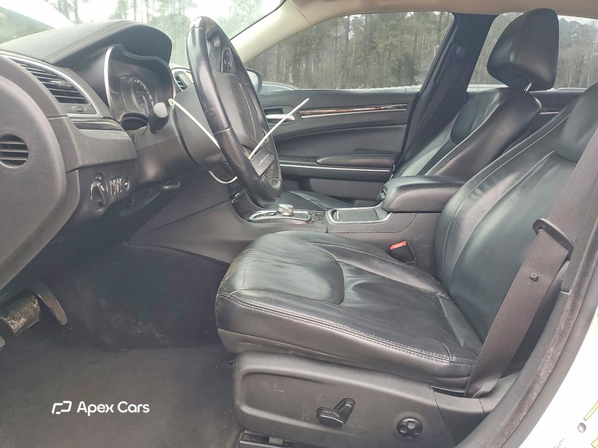 Chrysler 300 2016