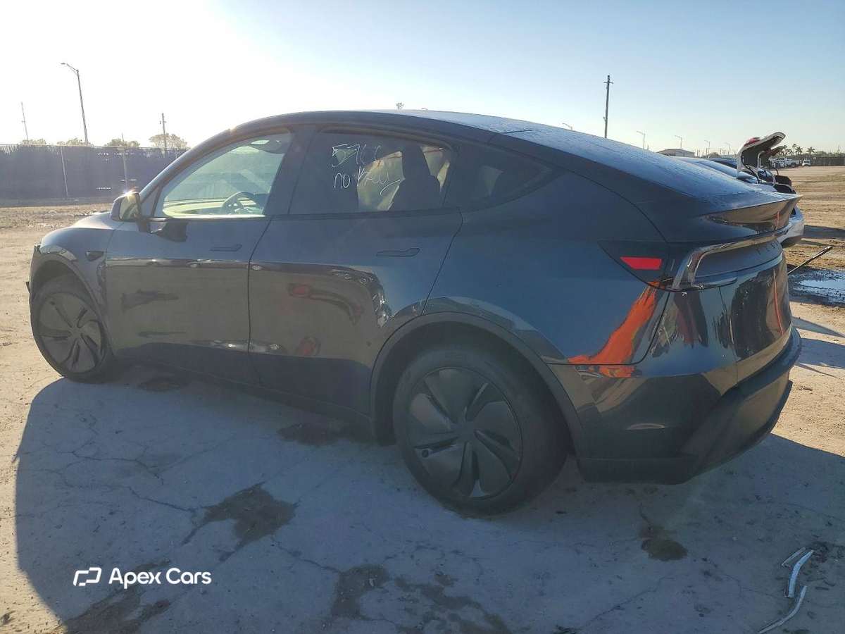 Tesla Model Y 2026