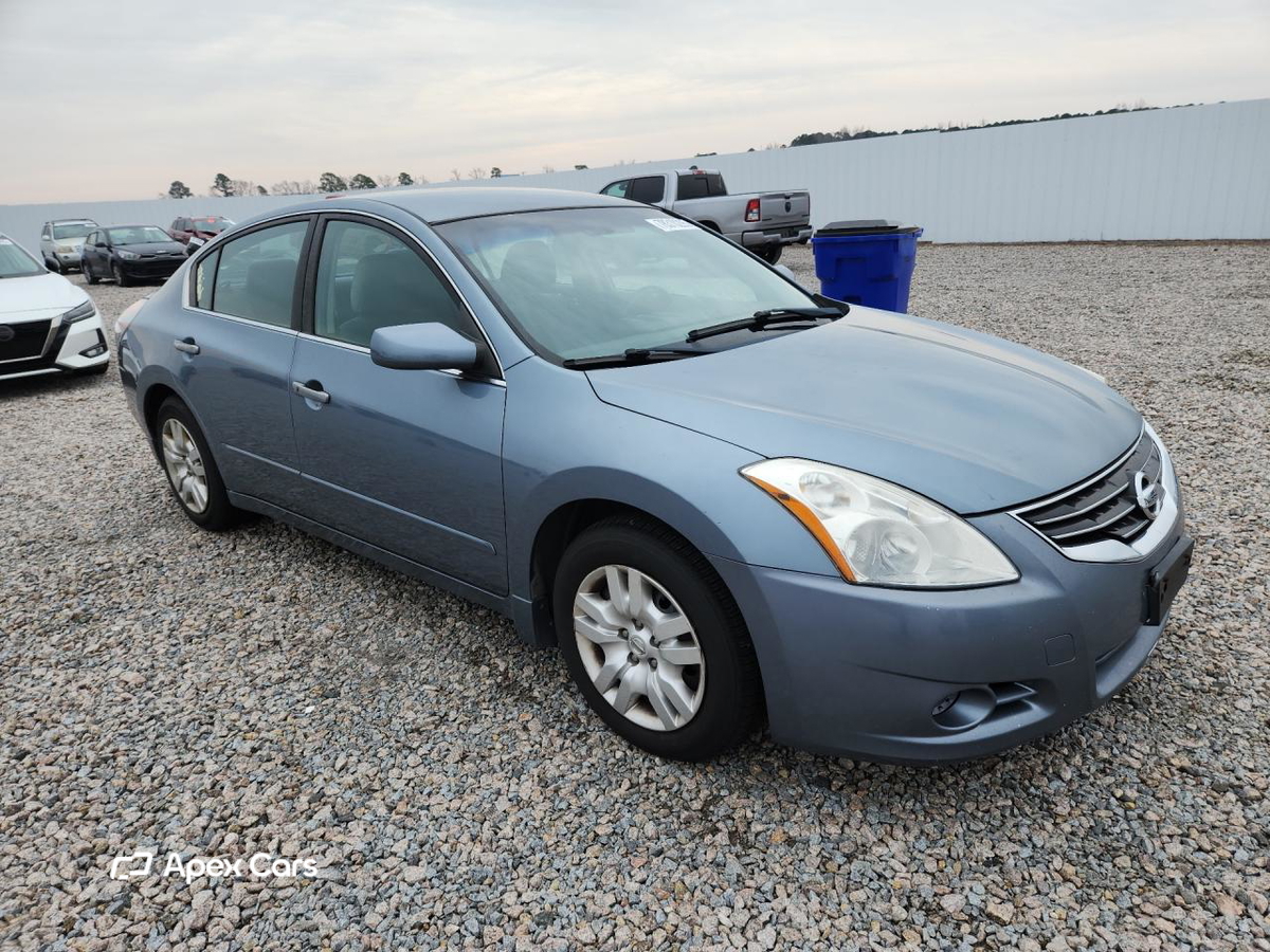 Nissan Altima 2011