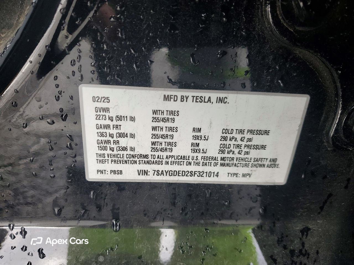Tesla Model Y 2025