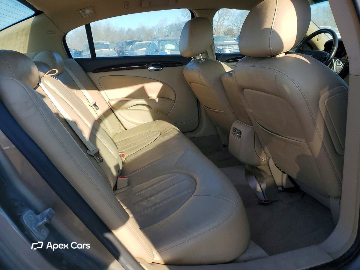 Buick Lucerne 2011