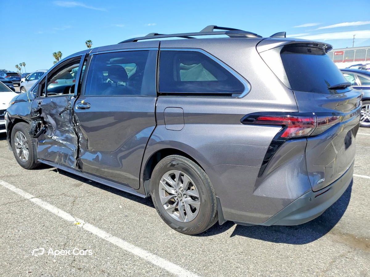 Toyota Sienna 2023
