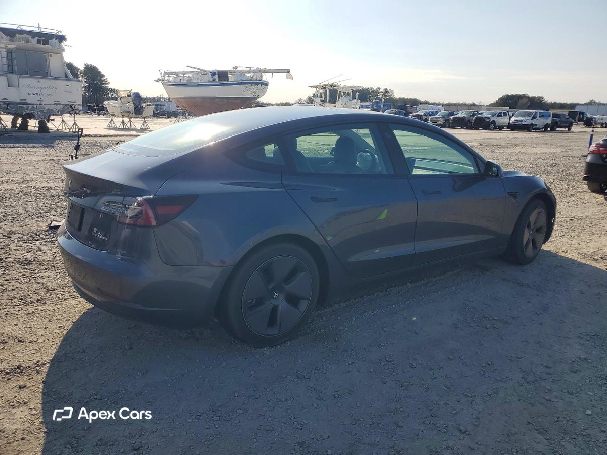 Tesla Model 3 2022