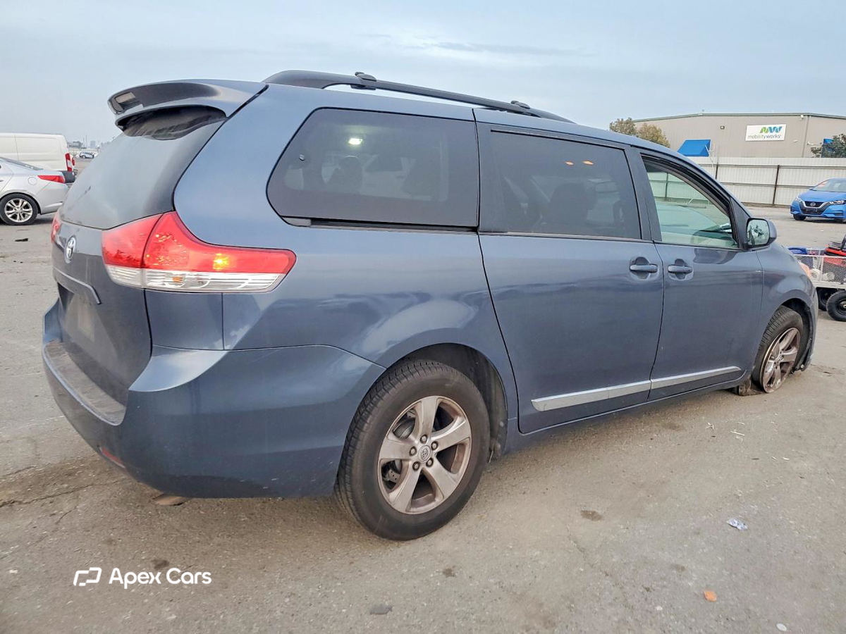 Toyota Sienna 2014