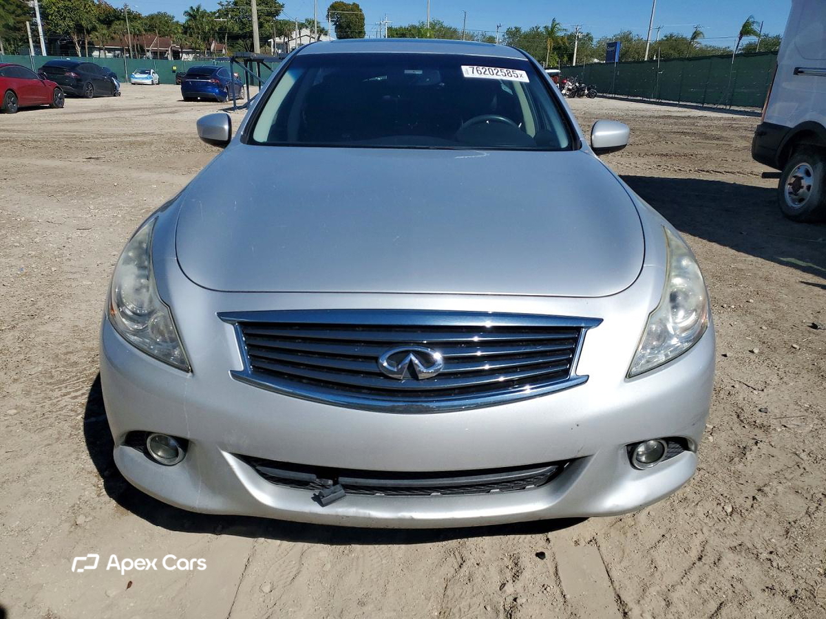 Infiniti G 2013