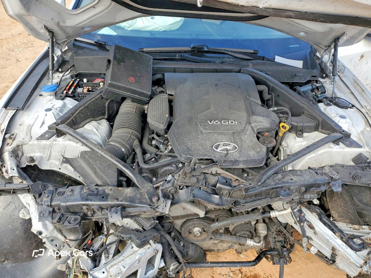 Hyundai Genesis 2015