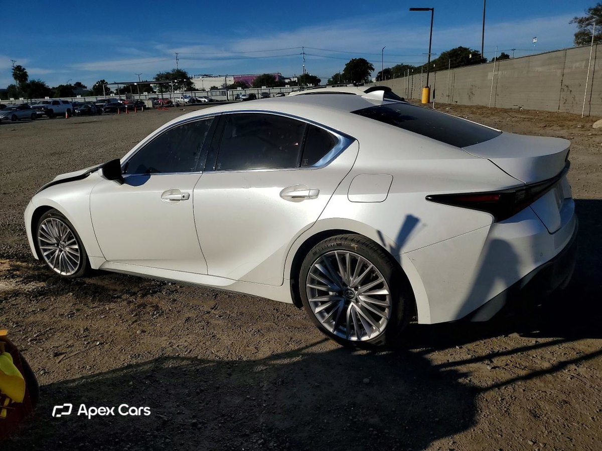 Lexus IS 2022