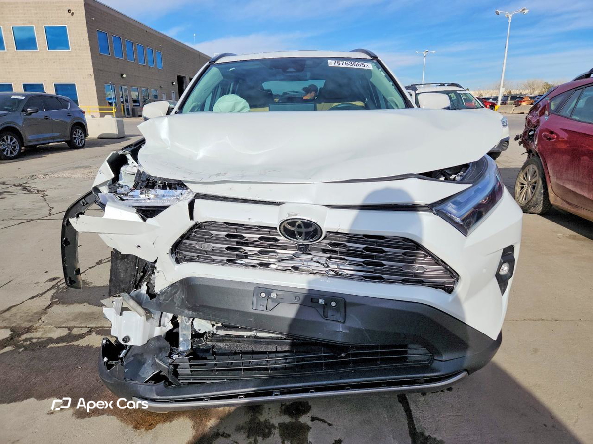 Toyota RAV 4 2025