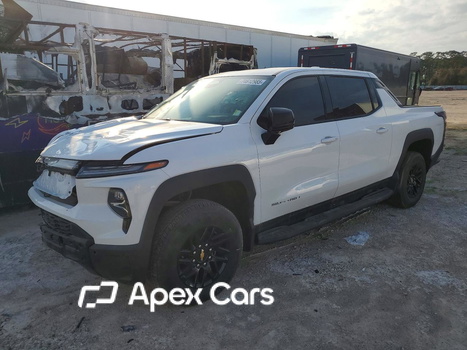 Chevrolet Silverado 2025 - Image 1 of 12