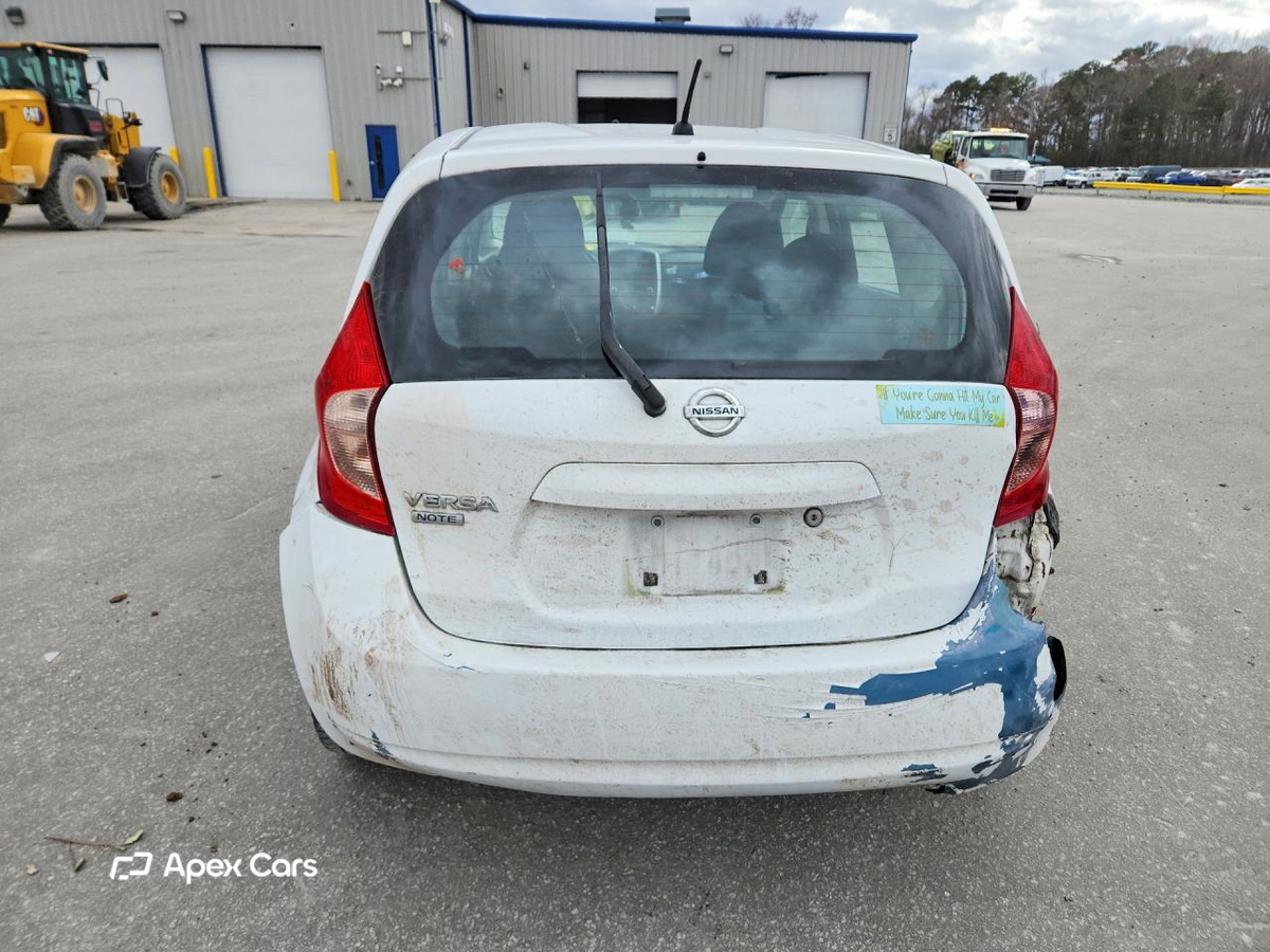 Nissan Versa 2015