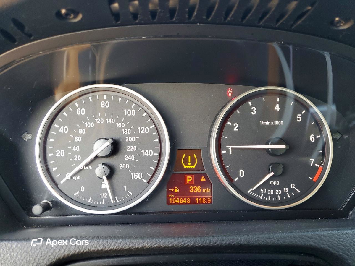 BMW X5 2011