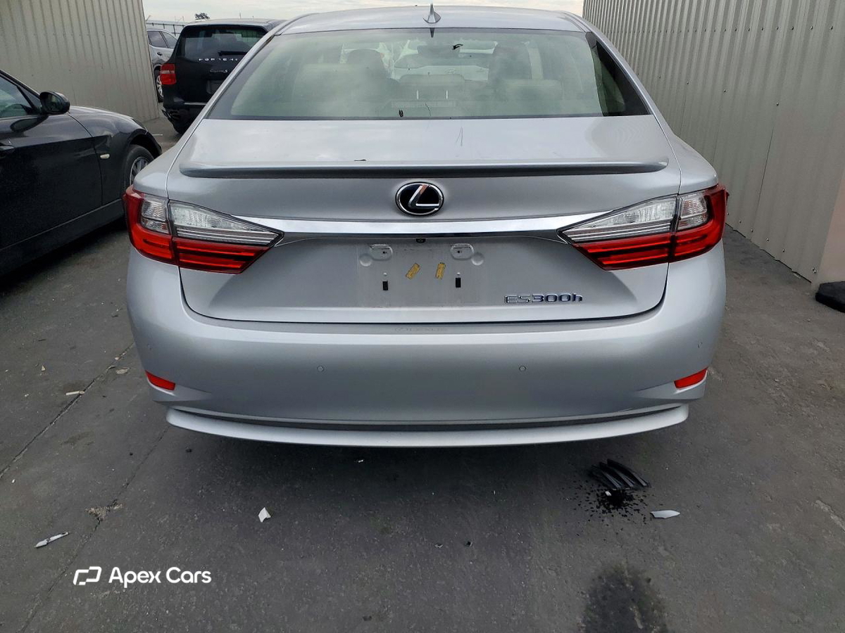 Lexus ES 2016