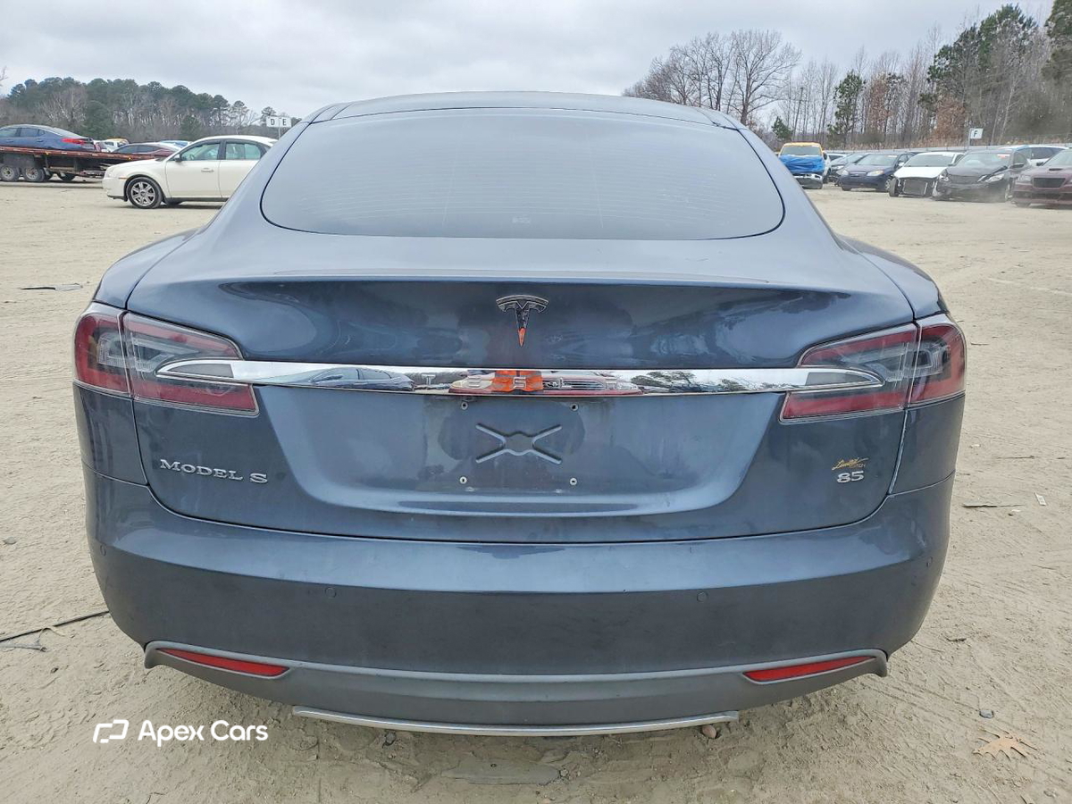 Tesla Model S 2014