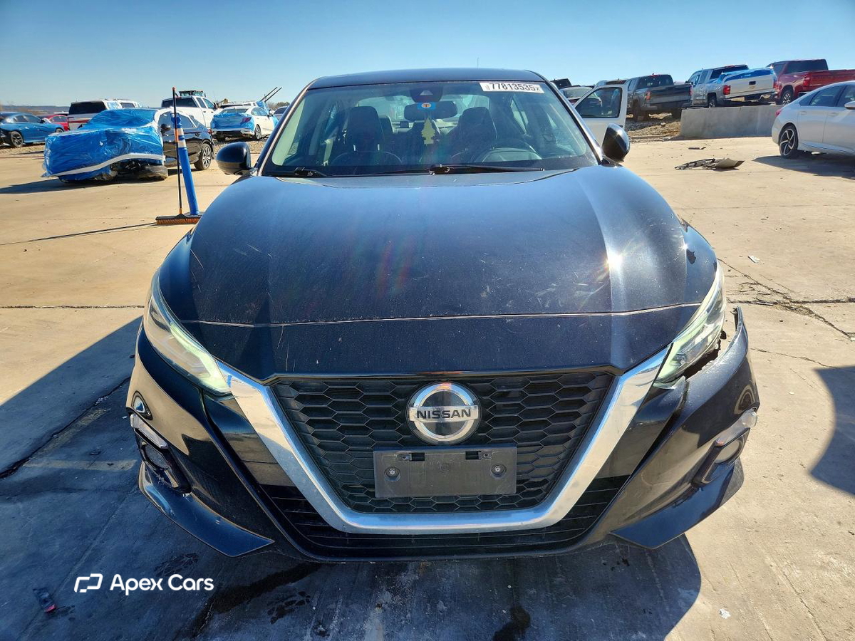 Nissan Altima 2019