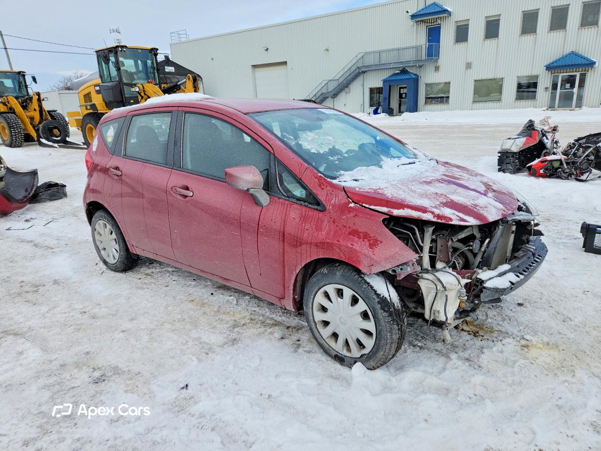 Nissan Versa 2015